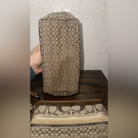 Coach Signature Stripe Shoulder Bag + Matching Wristlet/Clutch - Picture 3 of 6